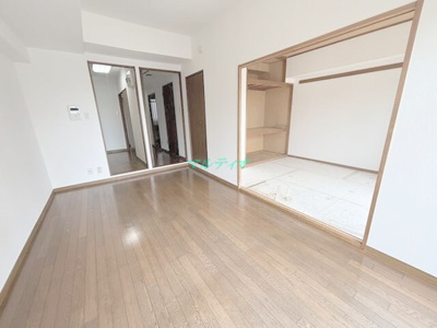 【居間・リビング】 | ロイヤルプラザ浅草 | 洋室