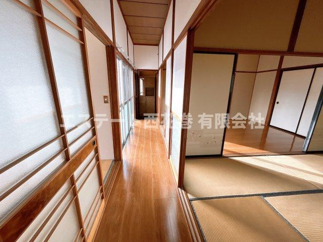 若葉町　菅原貸家の内装