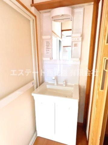 若葉町　菅原貸家の洗面所|シャワー付き洗面化粧台