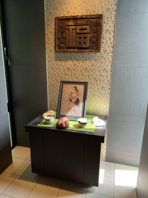 【ロビー】 | ドミツィール福 | ロビーには季節感のあるオブジェクトがあります♪