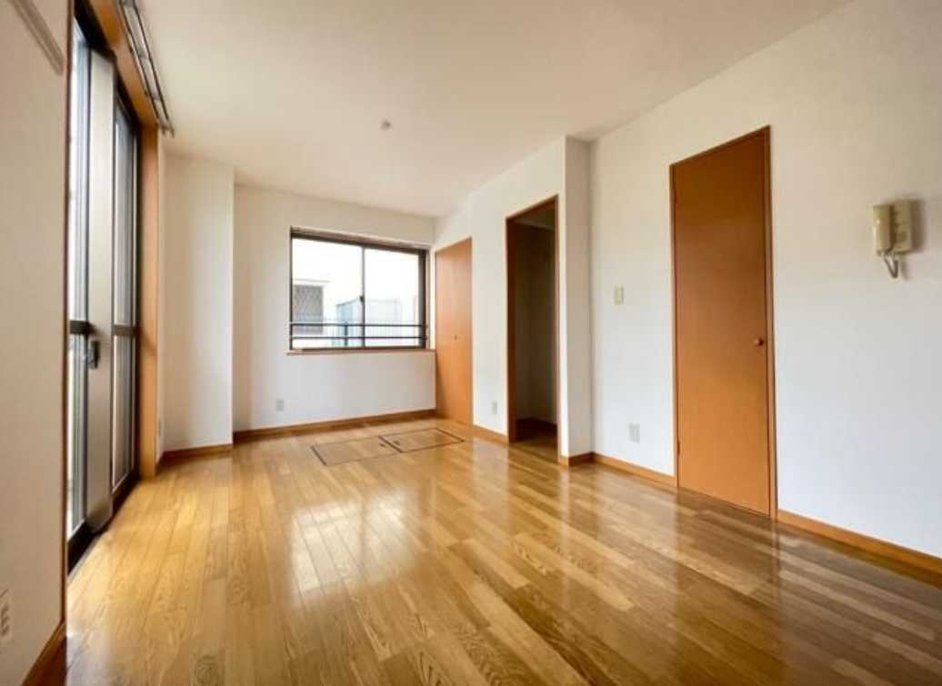 カーサフレスカ　駅近　床下収納　オートロックの内装