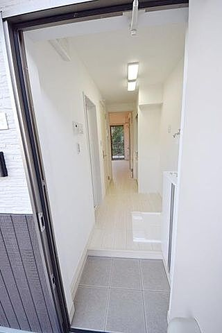 カーサ・フェリーチェ横浜杉田の玄関