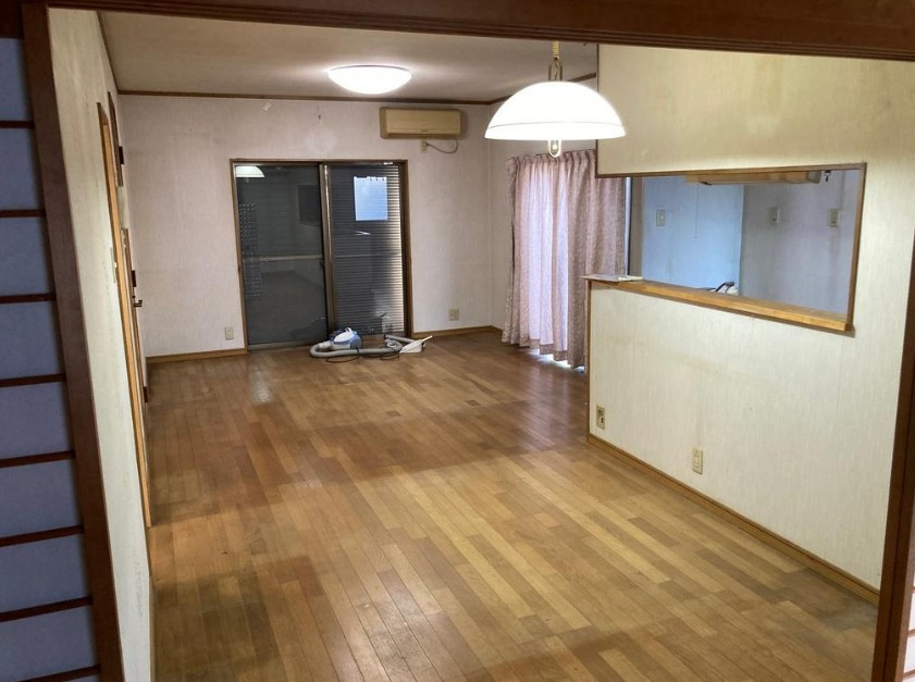 大津市比叡平３丁目の居間・リビング