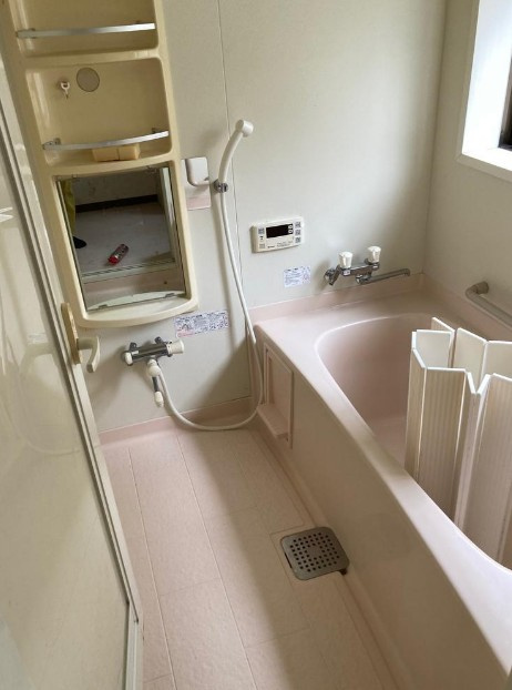 大津市比叡平３丁目の浴室