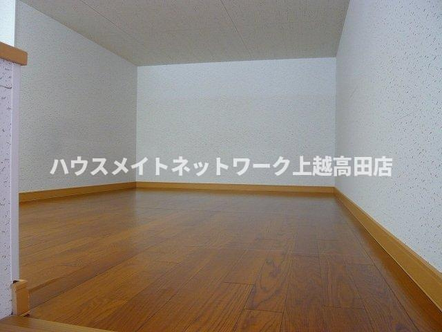 オレンジヒルズＪ２のその他|ロフト（同室タイプ２０５号室の画像を掲載）