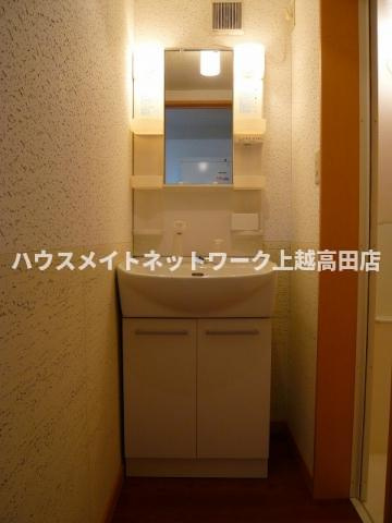 オレンジヒルズＪ２の独立洗面台|シャワー洗面（同室タイプ２０５号室の画像を掲載）