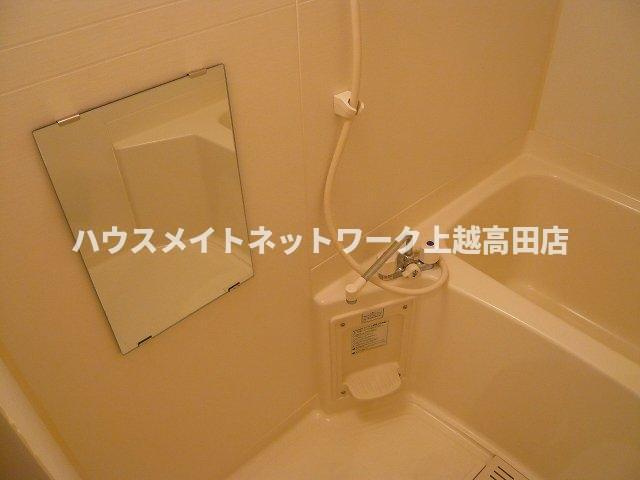 オレンジヒルズＪ２の浴室|浴室（同室タイプ２０５号室の画像を掲載）