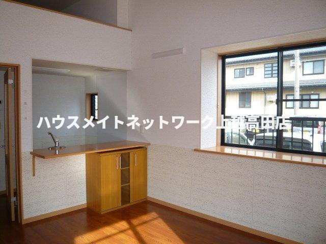 オレンジヒルズＪ２の洋室|洋室（同室タイプ２０５号室の画像を掲載）