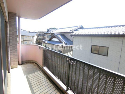 【バルコニー】 | リヴィエル八乙女 | ２階のお部屋で洗濯物もたくさん干せます。