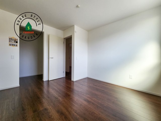 大野城市南ヶ丘6丁目第4-1棟（1号棟）の内観：施工例|主寝室には収納力に優れたクローゼットがありますので、お部屋もすっきり片付きます。