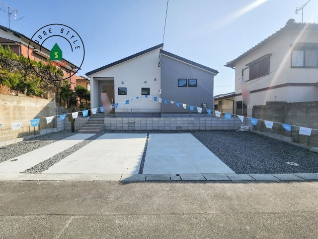 大野城市南ヶ丘6丁目第4-1棟（1号棟）の前面道路含む現地写真|見学の時間などお気軽にお問い合わせ下さい。