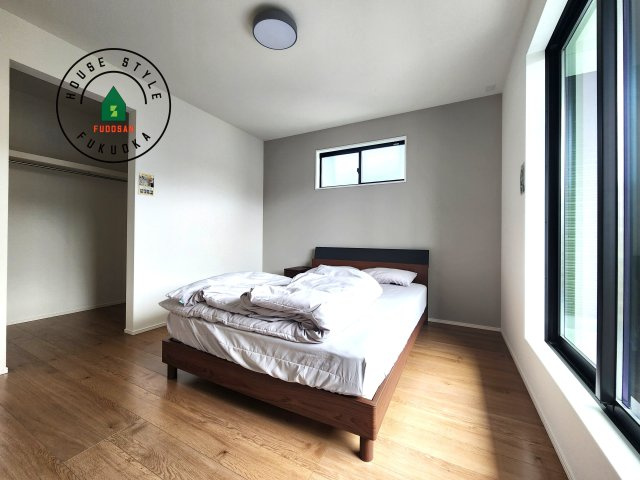 福岡市早良区重留2丁目第2-2棟(1号棟)の内観：施工例|主寝室には収納力に優れたクローゼットがありますので、お部屋もすっきり片付きます。