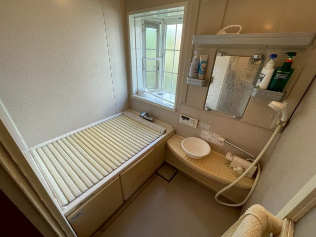 鹿嶋市大字荒井　中古戸建の浴室