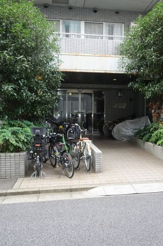 ル・三番町のエントランス