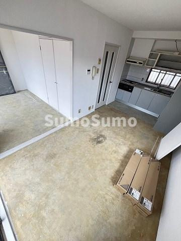 朝日プラザ甲子園の居間・リビング