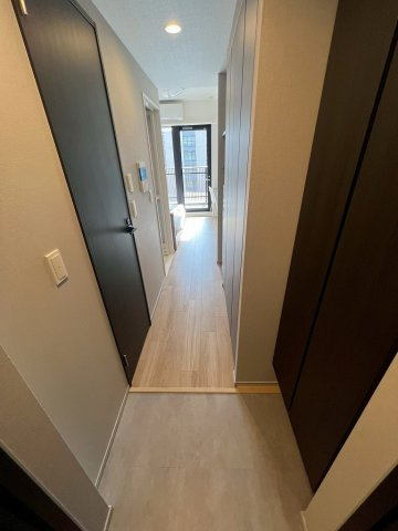 コムレジ赤羽 学生棟の玄関