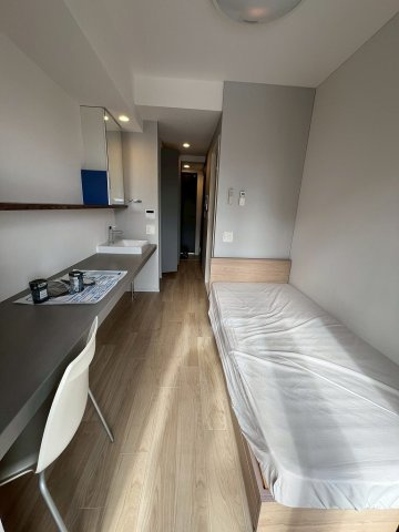 コムレジ赤羽 学生棟の洋室