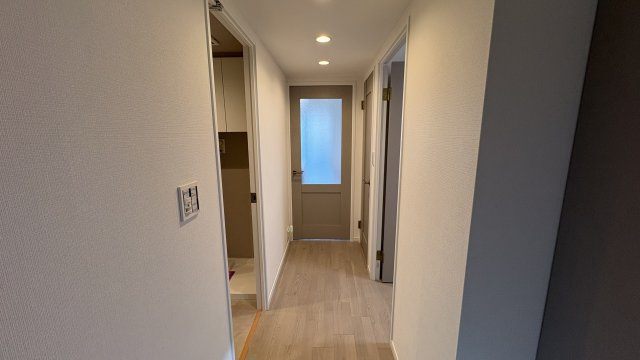 ★仲介手数料半額★ベイクレストタワー（新規フルリノベーション工事済み）の玄関