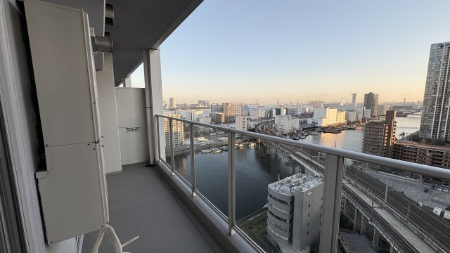 ★仲介手数料半額★ベイクレストタワー（新規フルリノベーション工事済み）のバルコニー
