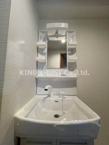ドゥエリング梅田の洗面所|ゆったりとスペースのある洗面所