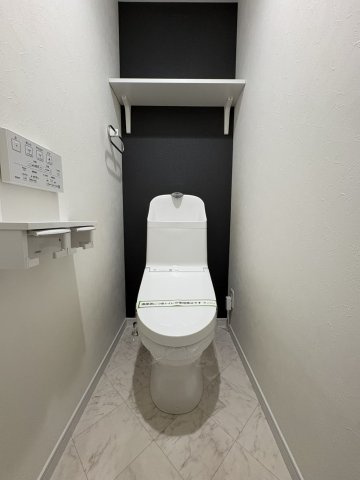 LA PRIMAVERA和白東のトイレ