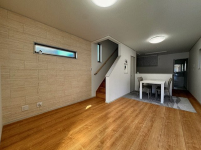 【居間・リビング】 | AiTOWN守山区桜坂全１棟【下志段味小　志段味中】 | 撮影
社長の村田です！
自らプレイヤーとして営業しています
長年の経験と実績から皆様により良いマイホーム購入のご提案をいたします。
住宅ローンの不安や購入後の不安等何でもご相談ください。