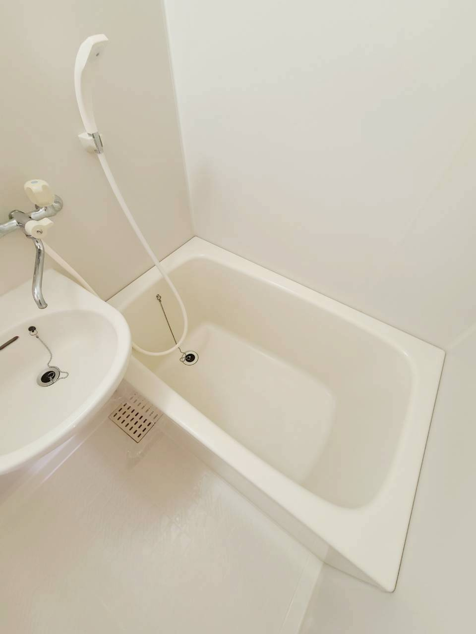 ハイツKSの浴室