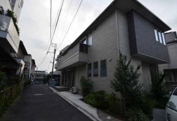 北新宿2-5-33の外観