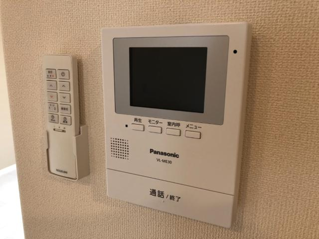 リヴィエールの内装|カメラ付インターホン