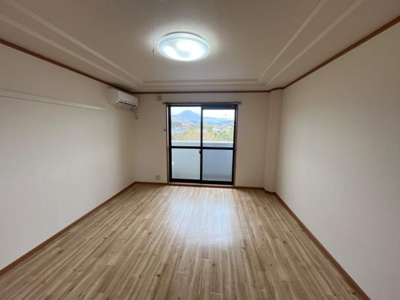 【内装】 | エル・アール | 室内