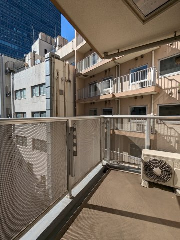 エムジー目黒駅前のバルコニー