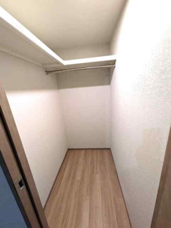 ◆たっぷり収納できるウォークインクローゼット◆