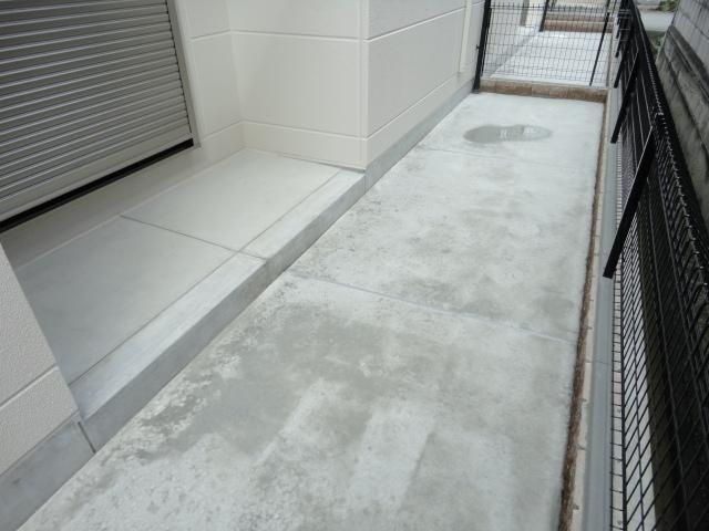 コーラルヴィラ出島Ａのその他|専用庭