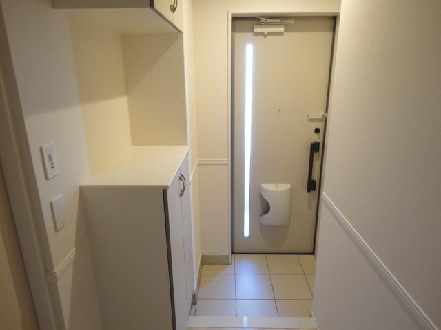 コーラルヴィラ出島Ａの玄関|玄関