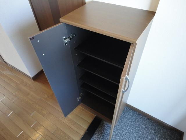 ＳＵＮ 　ＰＡＴＩＯ　Ⅲの収納|下駄箱