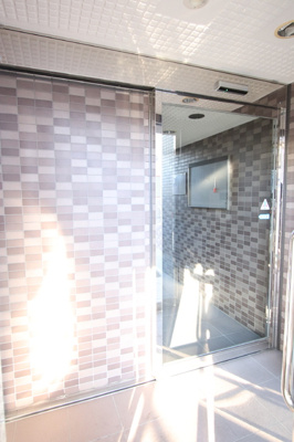 エントランス／オートロック付き