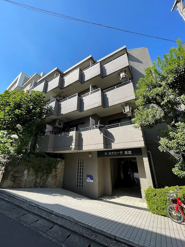 福岡市南区高宮３丁目の賃貸マンションの外観