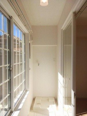 【内装】 | プリムローズ