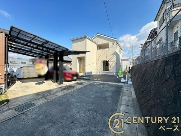 クレイドルガーデン満願寺町 ／新築一戸建の前面道路含む現地写真|■現地撮影写真■敷地と道路の高低差が少なく駐車もスムーズです！