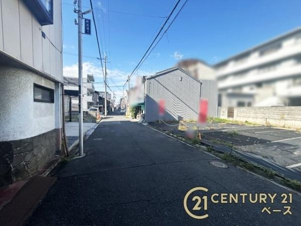 天理市川原城町の売地の前面道路含む現地写真|小・中学校まで徒歩圏内とお子様の通学も安心！