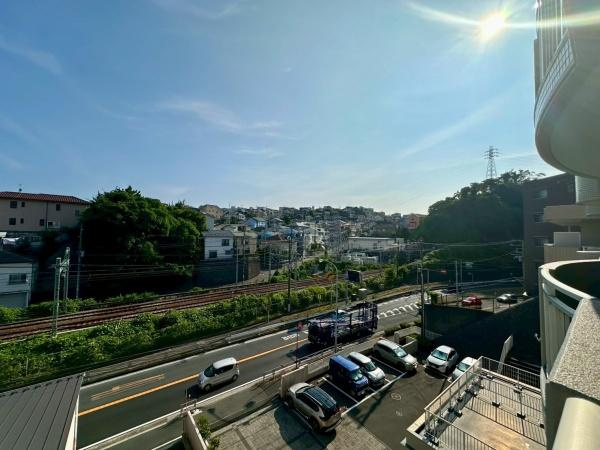 パークピア富岡2のその他|＜現地からの眺望＞開放感たっぷり。空が広がる気持ちのよい見晴らしです。