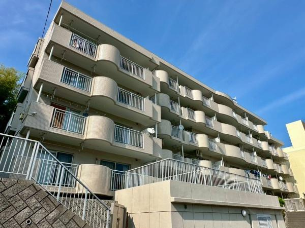 パークピア富岡2の外観|新規フルリフォーム住宅が販売開始！リフォーム完工しました。ご都合に合わせてご見学可能です。