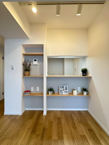 パークピア富岡2の居間・リビング|リビング収納