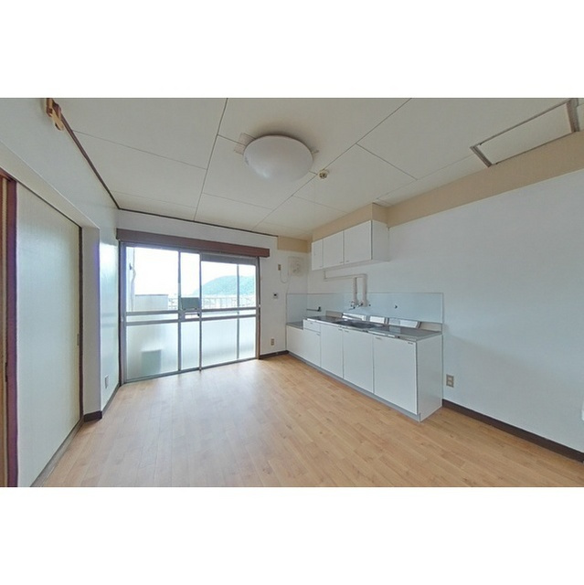 BLUEROSE咲の内装|DK7帖