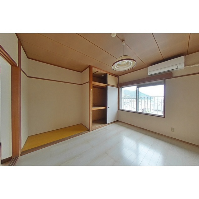 BLUEROSE咲の居間・リビング|南洋室6帖