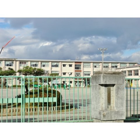 シャトーシャルマンの周辺|39 早田小学校