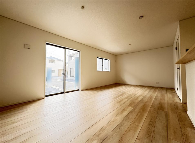 【外観】 | 朝霞市宮戸3丁目　新築一戸建住宅　全16棟　(志木本店) | 独立型のLDKはリビングの音や声が2階に響きにくいのでテレワークやお子様の勉強も捗ります。