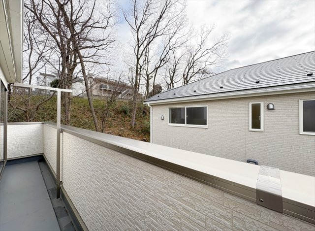 【バルコニー】 | 朝霞市宮戸3丁目　新築一戸建住宅　全16棟　(志木本店) | 静かな暮らしを好む方にもオススメな閑静な住宅地。