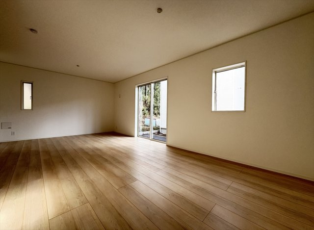 【居間・リビング】 | 朝霞市宮戸3丁目　新築一戸建住宅　全16棟　(志木本店) | 18.2帖の広々としたファミリー空間