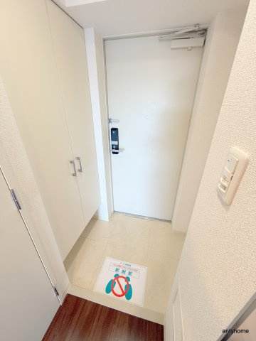 エスリード阿波座レジデンス　仲介手数料無料の玄関